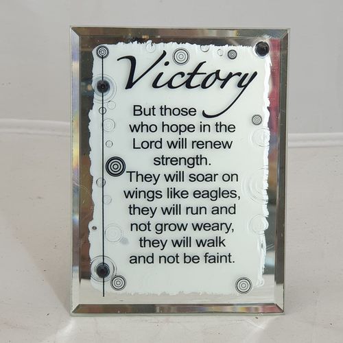 GLASS PLAQUE VICTORY