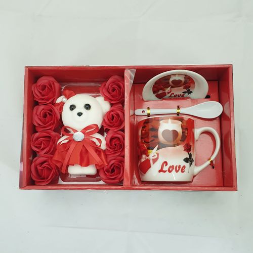 GIFT PACK LOVE MUG W/SAUCER/SPOON/TEDDY & ROSES